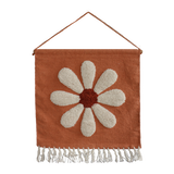 Tufted wall decoration daisy