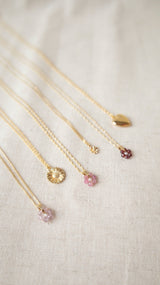 Garnet/januari geboorte bloem ketting